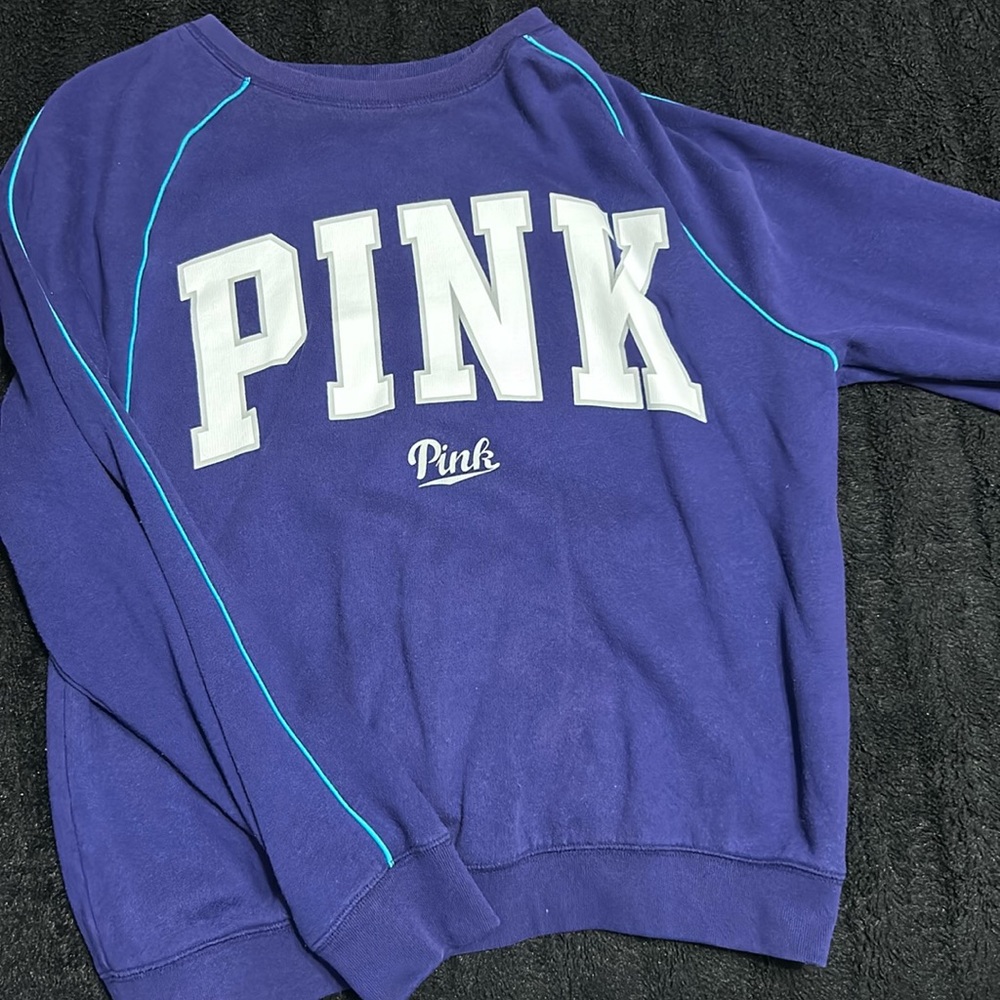 Navy blue crew neck PINK